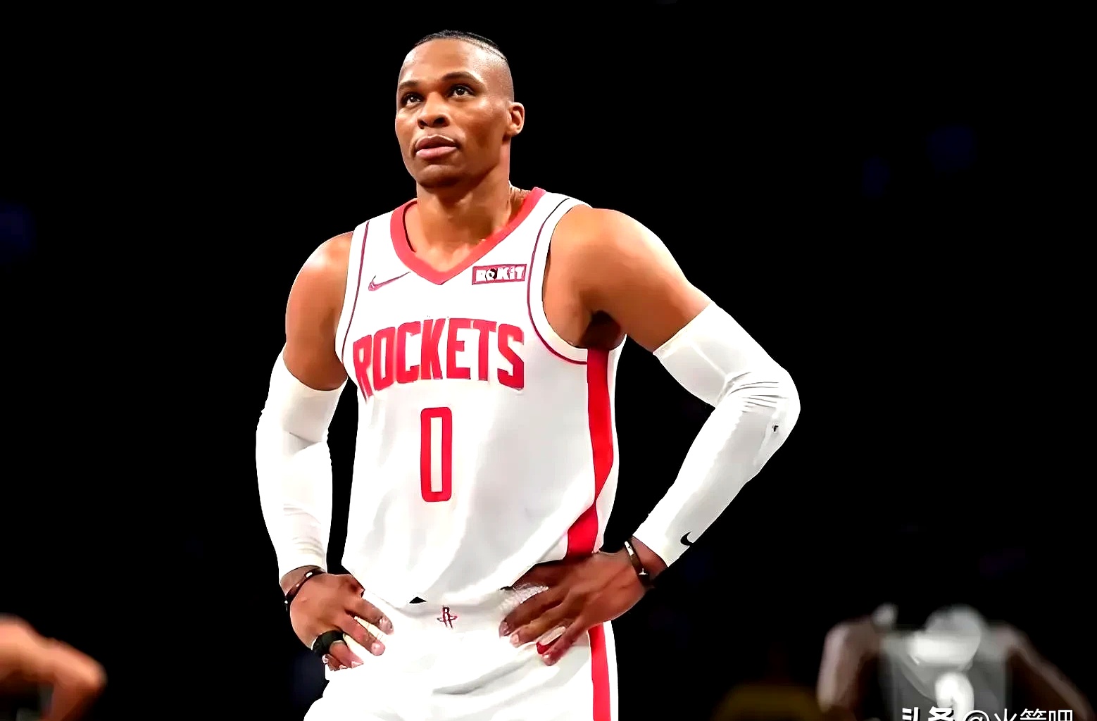 星空体育app-关键时刻NBA总决赛传出新动向；皇家社会主帅复盘；管理层表态——球迷炸锅；训练强度明显提升的简单介绍